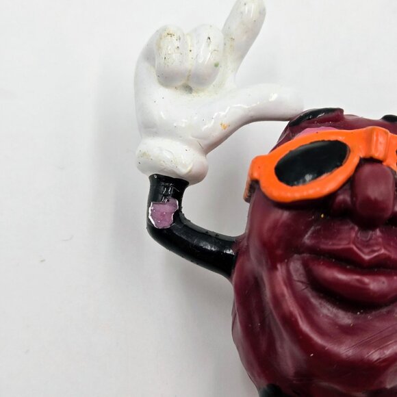Vintage 1987 California Raisins Figurines Orange Sunglasses and Shoes Guitar Pla - Picture 9 of 16
